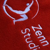 YOGA ZENN STUDİO LOGO NAKIŞLI POLAR ŞAL