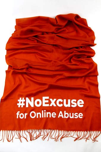 LOGO BASKILI İNCE PASHMİNA ŞAL